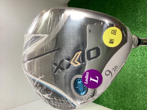 ＸＸＩＯ（２０２２）　ホワイト　９Ｗ　レディース
