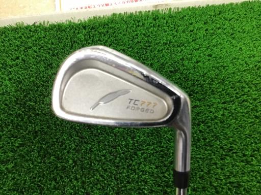 フォーティーンTC777 アイアンセット TC-777 フォージド アイアンセット(フォーティーン)の評価を見る
