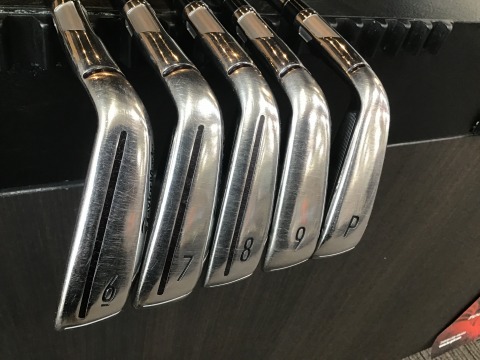 rhl@l`wEnr@@Tri{FT{Zbgj