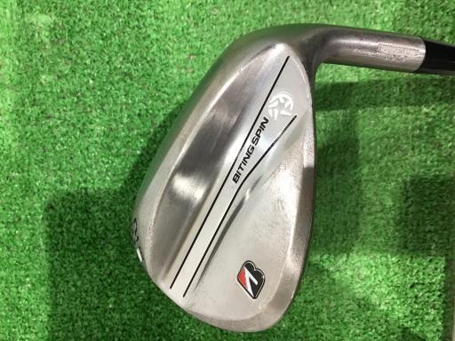 ＢＲＩＤＧＥＳＴＯＮＥ　ＢＩＴＩＮＧ　ＳＰＩＮ　５２°／０８°Ｍ