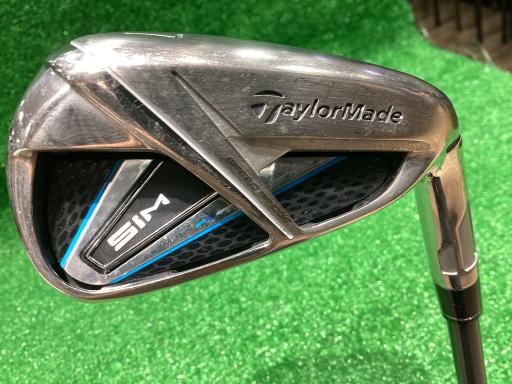 rhl@l`w@@Tri{FT{Zbgj