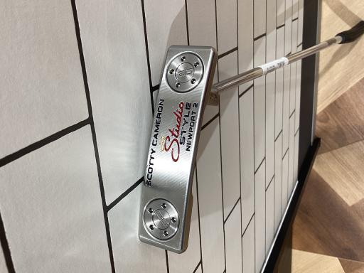 ＳＣＯＴＴＹ　ＣＡＭＥＲＯＮ　ＳＴＵＤＩＯ　ＳＴＹＬＥ　ＮＥＷＰＯＲＴ　２（２０２５）　３４インチ