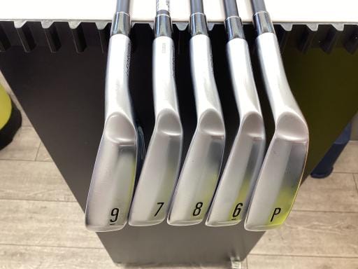 ＳＲＩＸＯＮ　ＺＸｉ４　５Ｓ