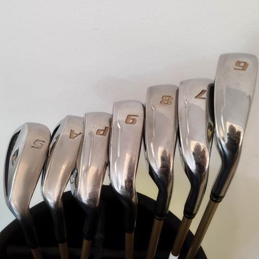 r|x`qc@w|k@Wri{FV{Zbgj