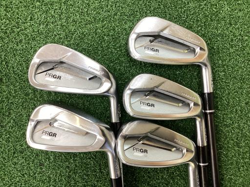【良品】 PRGR ドリームアイアン 3-SW 10本 純正カーボン M-40 良品】 PRGR ドリームアイアン 3-SW 10本 純正カーボン M-40 プロギア