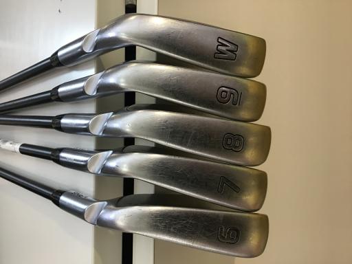 ���T�O�O�@�T�r�i���{���F�T�{�Z�b�g�j