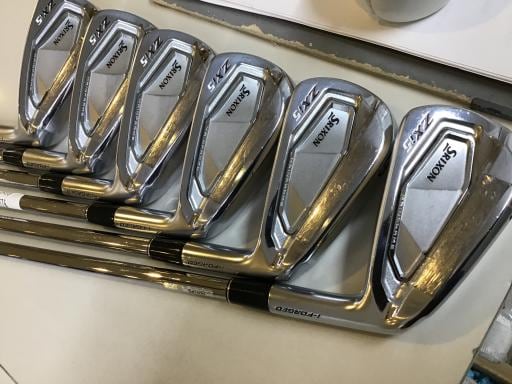 rqhwnm@ywT@Uri{FU{Zbgj