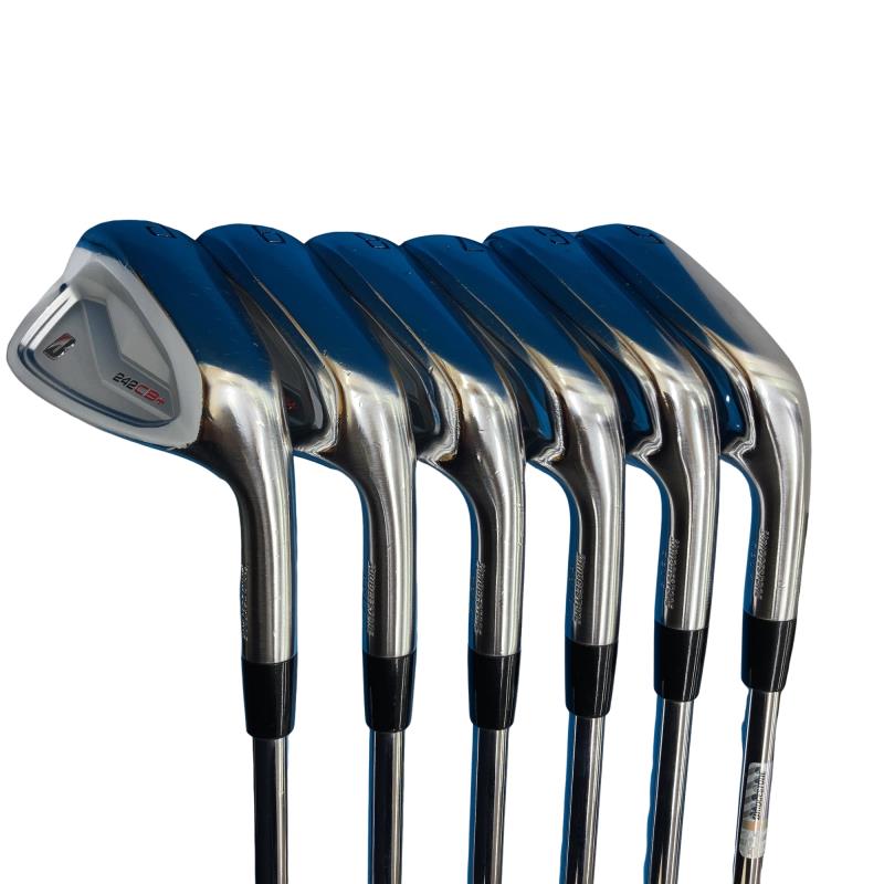 �a�q�h�c�f�d�r�s�n�m�d�@�Q�S�Q�b�a�{�@�U�r�i���{���F�U�{�Z�b�g�j