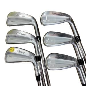 �s���������������@�s�P�T�O�i�Q�O�Q�R�j�@�U�r