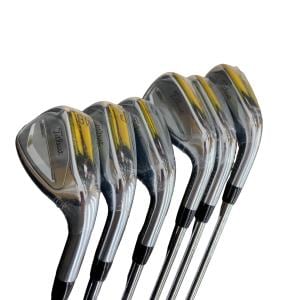 �s���������������@�s�R�T�O�i�Q�O�Q�R�j�@�U�r