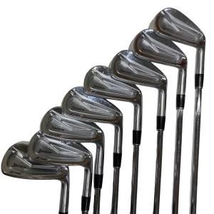 �r�q�h�w�n�m�@�y�V�W�T�@�P�O�r