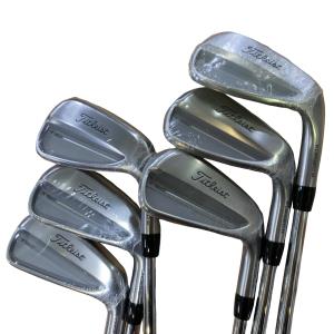 �s���������������@�s�P�T�O�i�Q�O�Q�T�j�@�U�r