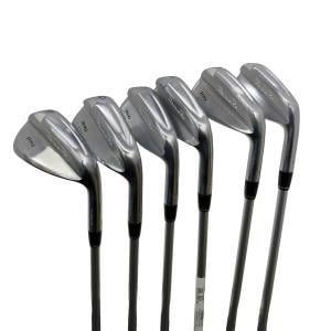 �q�������q���@�q�����@�u�@�u�P�@�U�r