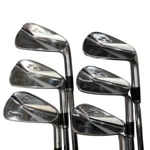 �r�q�h�w�n�m�@�y�X�U�T�@�U�r