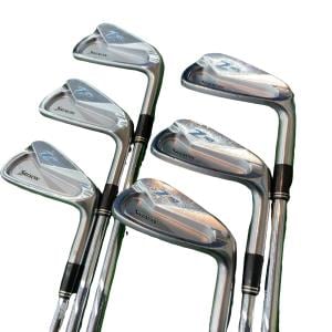 �r�q�h�w�n�m�@�y�V�U�T�@�@�U�r