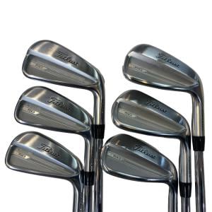 �s���������������@�s�P�T�O�i�Q�O�Q�R�j�@�U�r