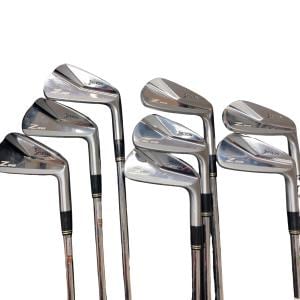 �r�q�h�w�n�m�@�y�X�S�T�@�W�r