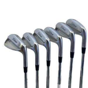 �s���������������@�s�P�T�O�i�Q�O�Q�R�j�@�U�r