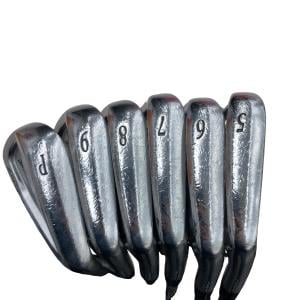 �r�q�h�w�n�m�@�y�V�W�T�@�@�U�r