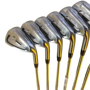 �q�������q���@�q�����@�u�@�U�r