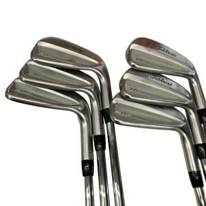 �s���������������@�s�P�T�O�i�Q�O�Q�R�j�@�U�r