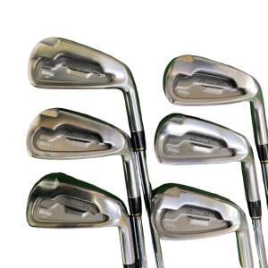 �q�������q���@�q�����@�u�@�U�r