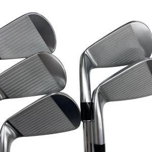 �r�q�h�w�n�m�@�y�w���T�@�U�r