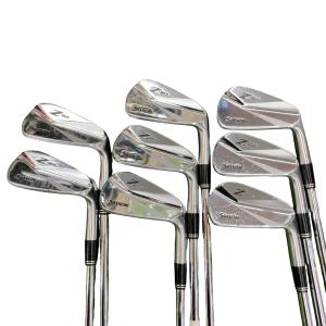 �r�q�h�w�n�m�@�y�X�U�T�@�W�r