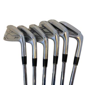 �r�q�h�w�n�m�@�y�w�V�@�@�U�r