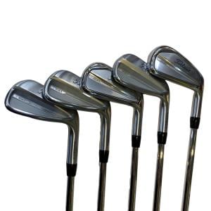 �s���������������@�s�P�T�O�i�Q�O�Q�R�j�@�U�r