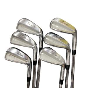 �s���������������@�s�P�T�O�i�Q�O�Q�R�j�@�U�r