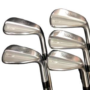 �s���������������@�s�P�T�O�i�Q�O�Q�R�j�@�U�r