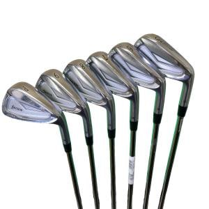 �r�q�h�w�n�m�@�y�V�W�T�@�@�U�r