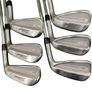 �s���������������@�s�P�T�O�i�Q�O�Q�R�j�@�U�r