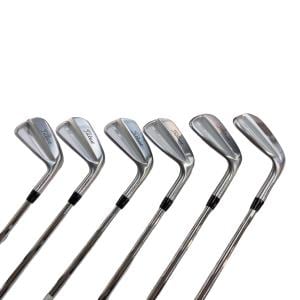 �s���������������@�s�P�T�O�i�Q�O�Q�R�j�@�U�r