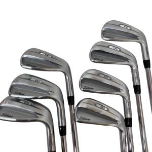 �s���������������@�s�P�O�O�i�Q�O�Q�P�j�@�W�r�@�t�r�`