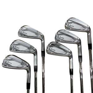 �r�q�h�w�n�m�@�y�w���T�@�U�r