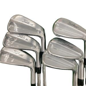 �s���������������@�s�P�T�O�i�Q�O�Q�R�j�@�U�r