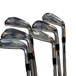 �r�q�h�w�n�m�@�y�w���V�@�@�U�r