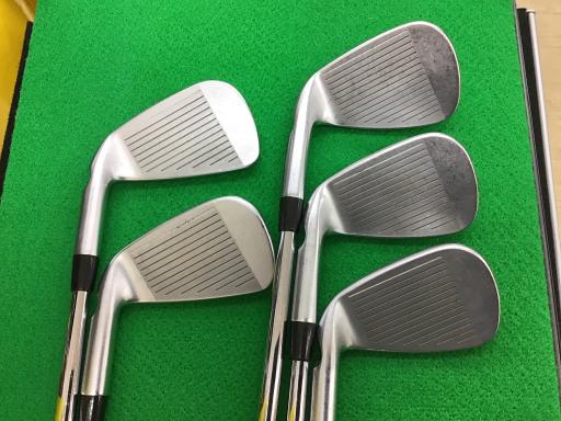 ���T�O�O�@�T�r�i���{���F�T�{�Z�b�g�j