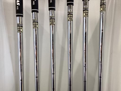 �r�q�h�w�n�m�@�y�X�S�T�@�U�r�i���{���F�U�{�Z�b�g�j