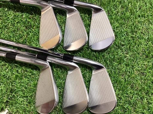 rqhwnm@ywT@Uri{FU{Zbgj