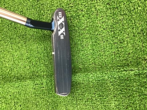 ＳＣＯＴＴＹ　ＣＡＭＥＲＯＮ　Ｈｏｌｉｄａｙ　Ｃｏｌｌｅｃｔｉｏｎ（２０２３）　ＨＸＸＩＩＩ　ＮＥＷＰＯＲＴ　１．５　ＬＴＤ　３４．５インチ