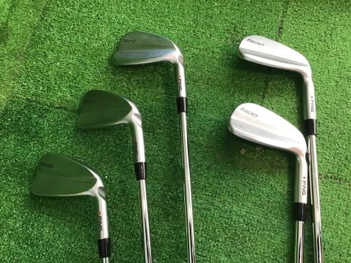 ���T�O�O�@�T�r�i���{���F�T�{�Z�b�g�j