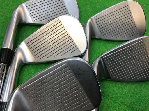 ���T�O�O�@�T�r�i���{���F�T�{�Z�b�g�j