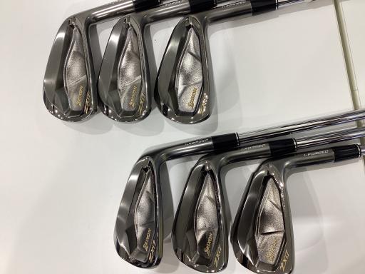 ＳＲＩＸＯＮ　ＺＸｉ７　ブラック　６Ｓ
