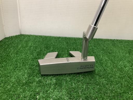 ＳＣＯＴＴＹ　ＣＡＭＥＲＯＮ　ＰＨＡＮＴＯＭ　５．２（２０２５）　３４インチ