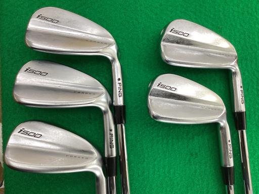 ���T�O�O�@�T�r�i���{���F�T�{�Z�b�g�j