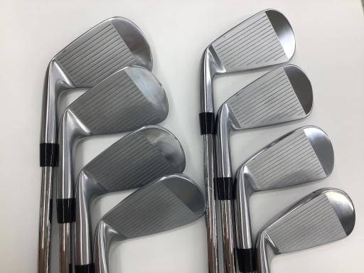 ＫＩＮＧ　ＦＯＲＧＥＤ　ＣＢ／ＭＢ（シルバー）（２０２３）　８Ｓ