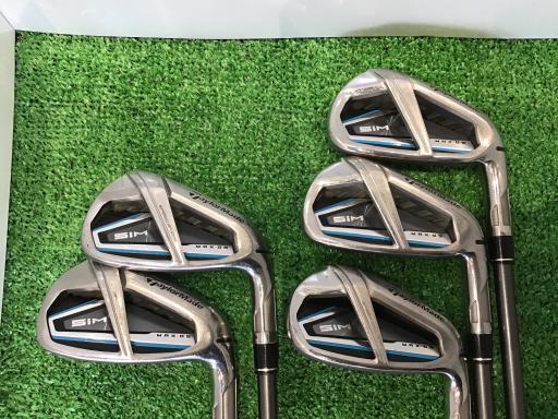 rhl@l`wEnr@@Tri{FT{Zbgj